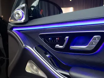 MERCEDES BENZ 580 Plug In Hybrid AMG  Panorama Burmester