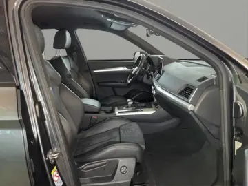 AUDI Q5 S line 40TDI quattro S tronic 360