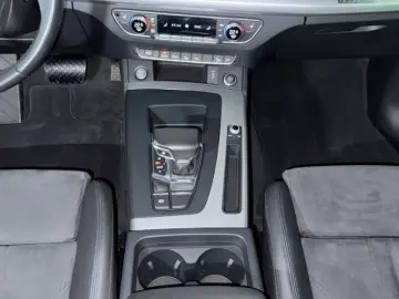 AUDI Q5 S line 40TDI quattro S tronic 360