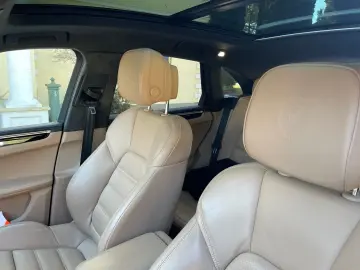 PORSCHE Macan GTS 3 0 V6 Turbo