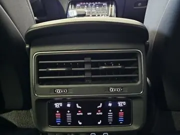 AUDI Q8 50TDI SLine Matrix SoftClose 360 Ventilation AirSusp
