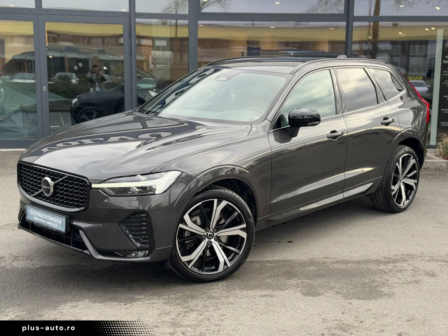 VOLVO XC60 B4 AWD Plus Dark