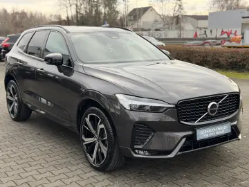 VOLVO XC60 B4 AWD Plus Dark