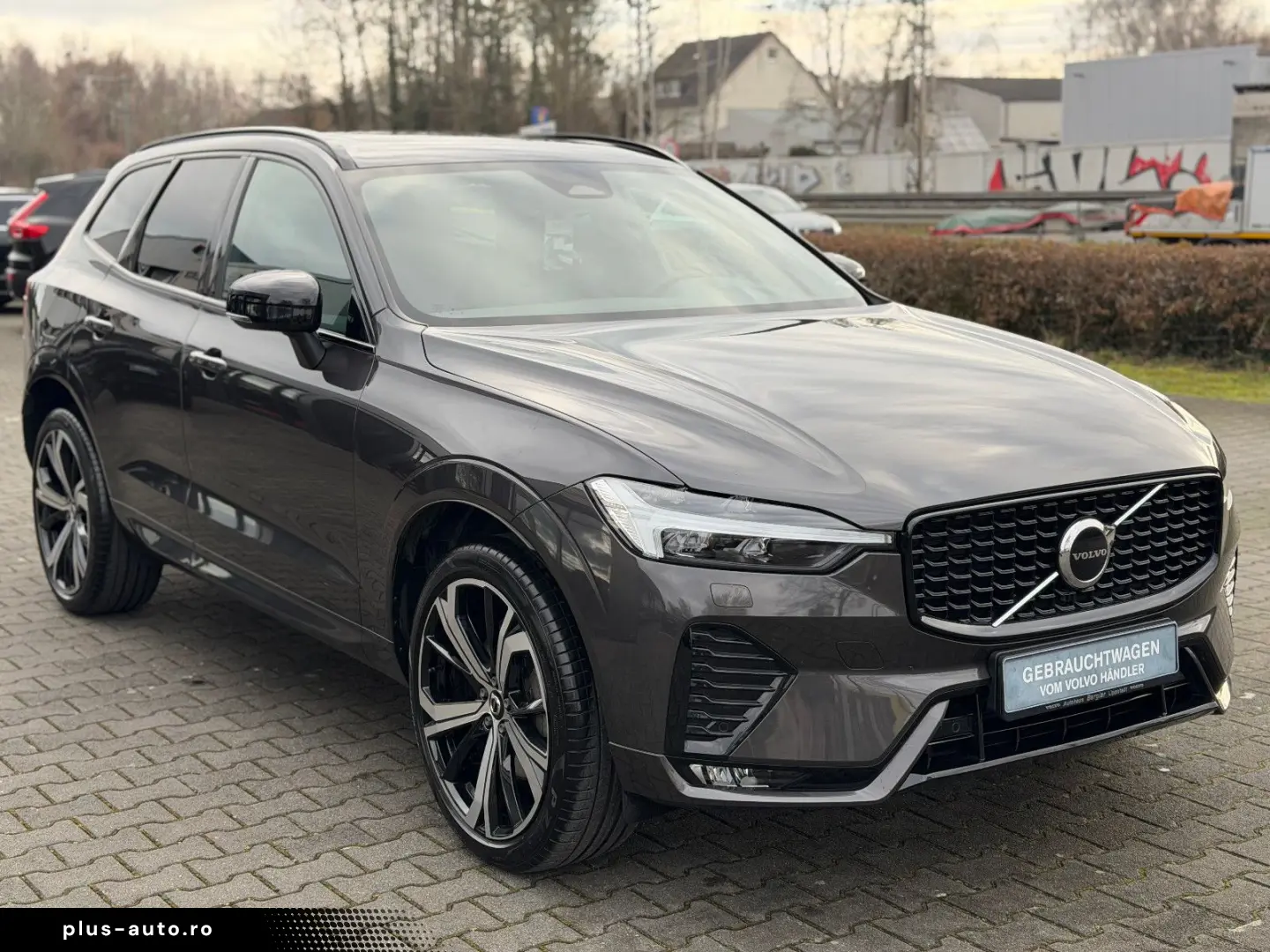 VOLVO XC60 B4 AWD Plus Dark