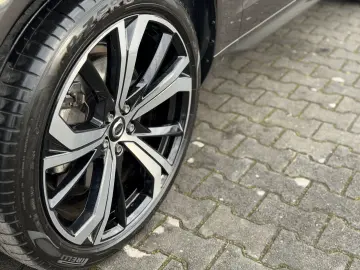 VOLVO XC60 B4 AWD Plus Dark