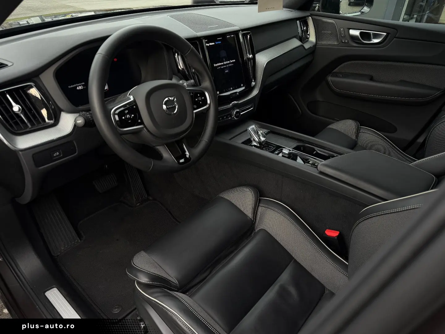 VOLVO XC60 B4 AWD Plus Dark