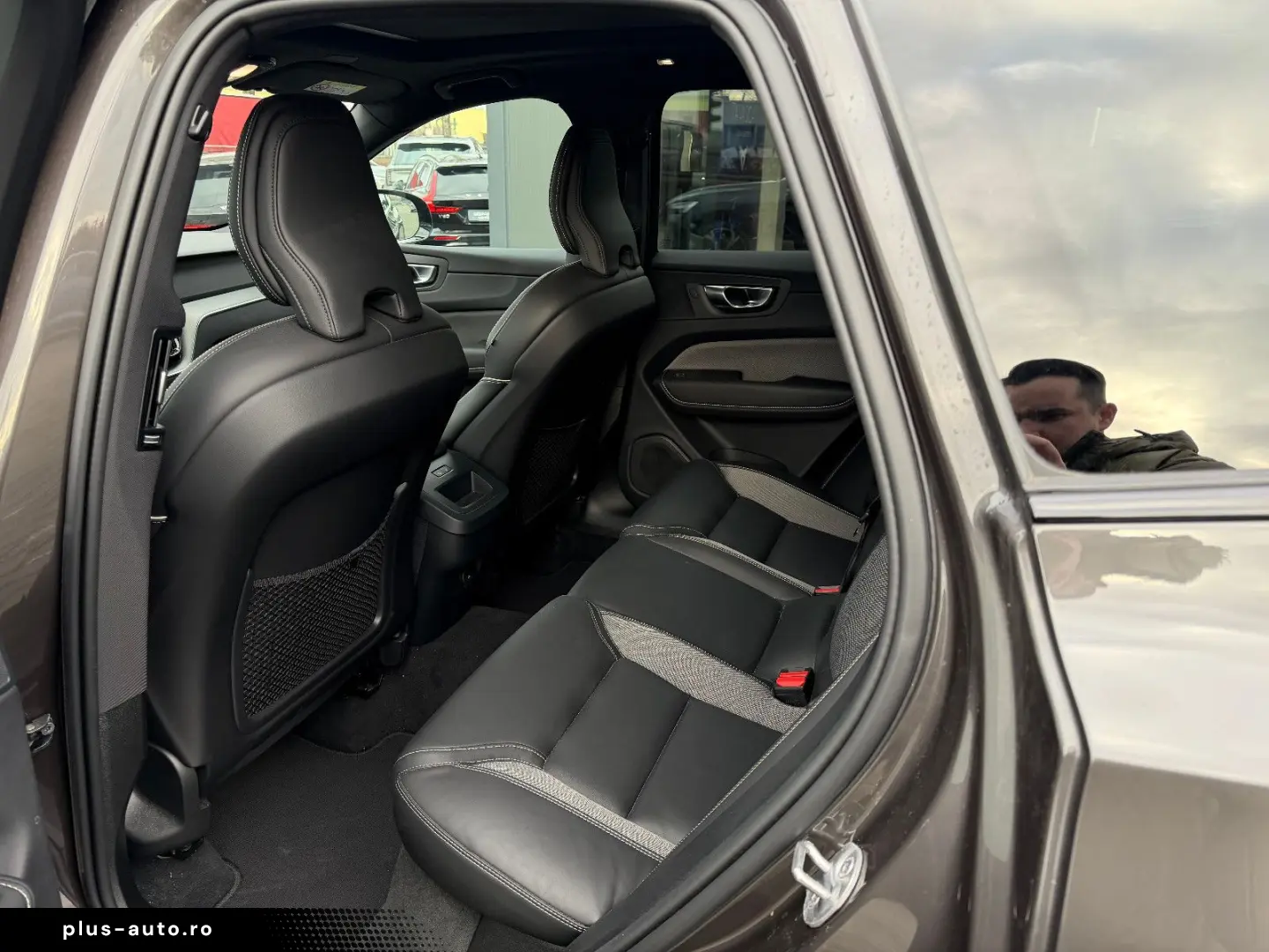 VOLVO XC60 B4 AWD Plus Dark