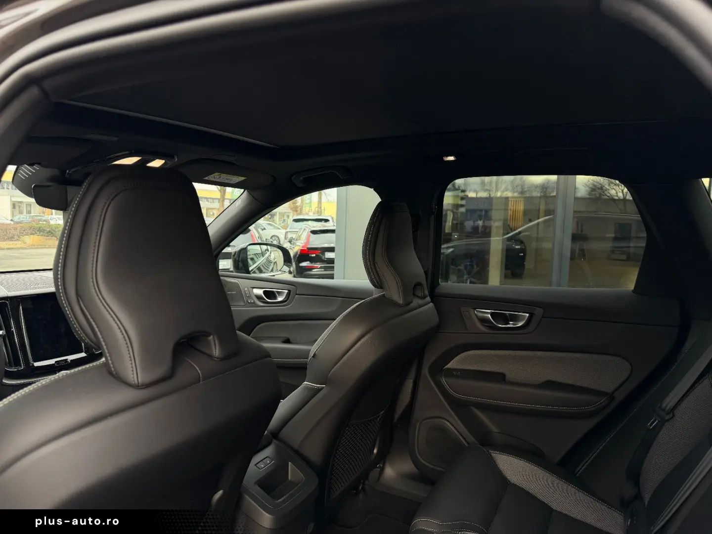 VOLVO XC60 B4 AWD Plus Dark