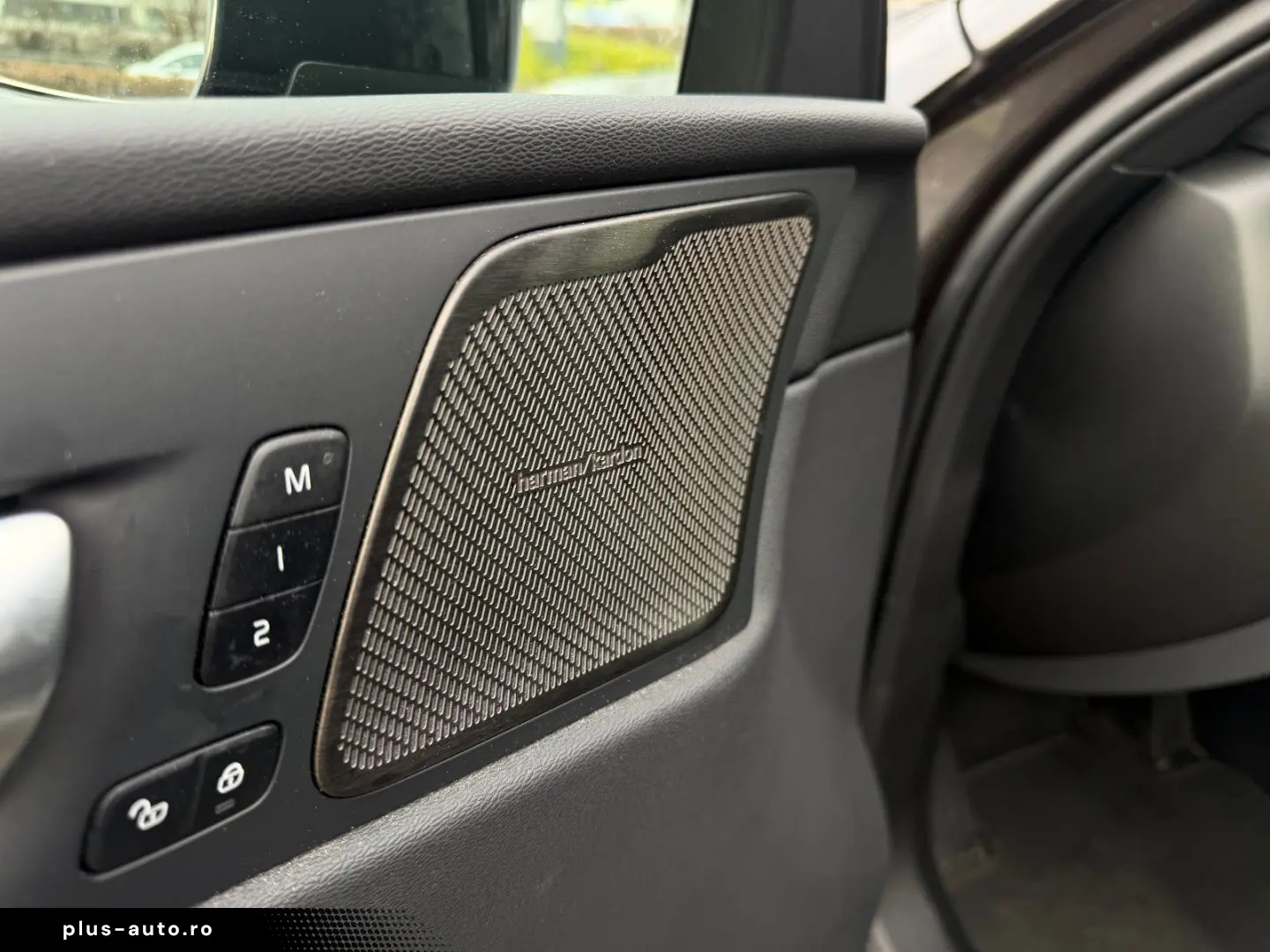 VOLVO XC60 B4 AWD Plus Dark