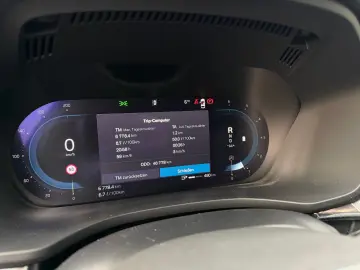 VOLVO XC60 B4 AWD Plus Dark