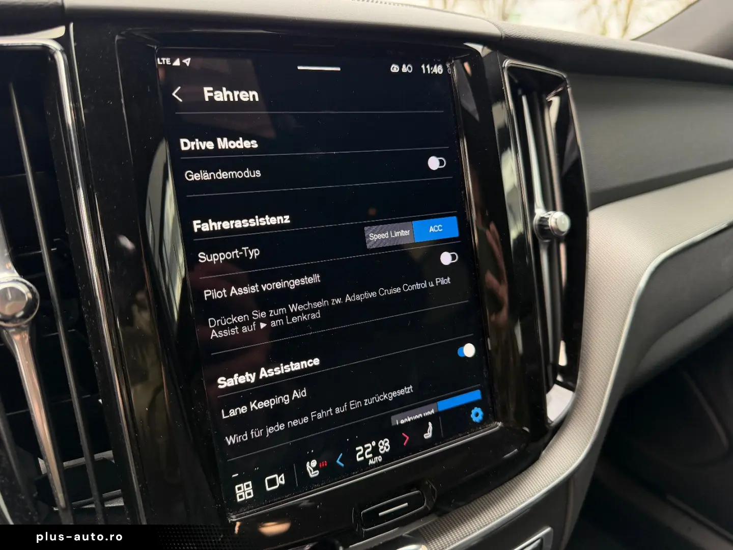 VOLVO XC60 B4 AWD Plus Dark