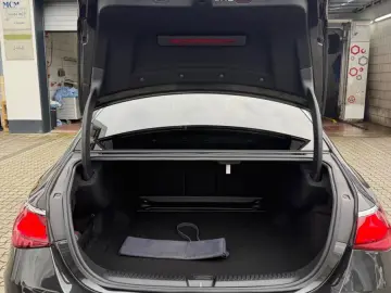 MERCEDES-BENZ E 220d  AMG Line Premium Plus BLP  110.000€