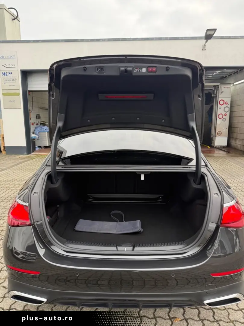 MERCEDES-BENZ E 220d  AMG Line Premium Plus BLP  110.000€