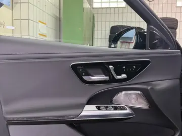 MERCEDES-BENZ E 220d  AMG Line Premium Plus BLP  110.000€