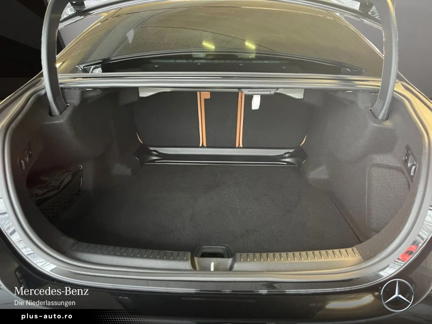 MERCEDES-BENZ E 220 d AMG PREMIUM PANO AIRM 360  SUPER AHK