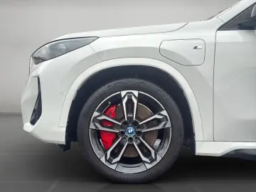 BMW X1 xDrive25e M SPORT PRO LED HUD HARMAN KARDON P