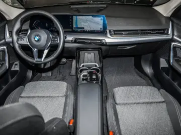 BMW X1 xDrive23i Anhängk. Pano Adapt. LED Keyless