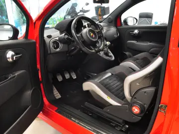 ABARTH 595 COMPETIONE 180CP CARBON
