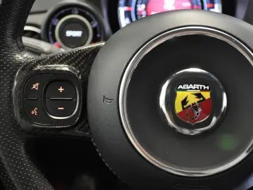 ABARTH 595 COMPETIONE 180CP CARBON