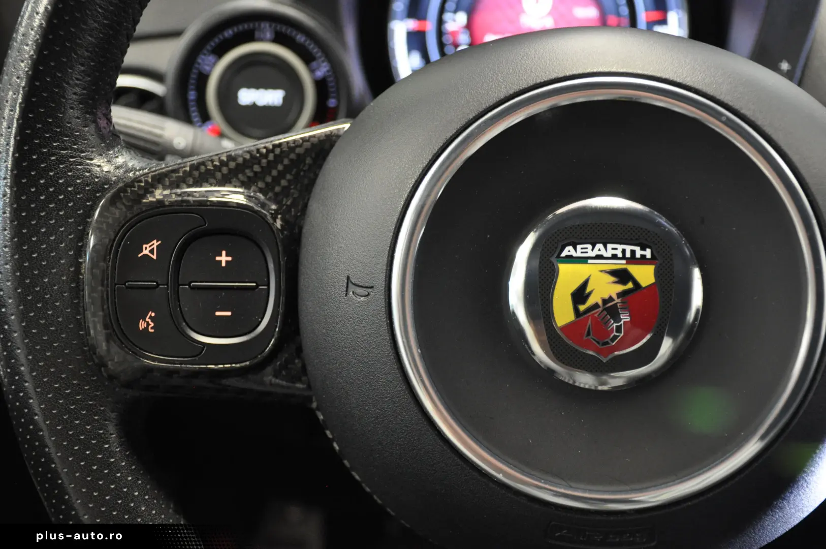 ABARTH 595 COMPETIONE 180CP CARBON