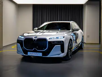 BMW 740d xDrive CESIUNE BT Leasing