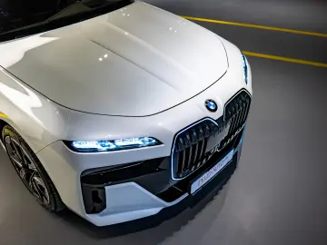 BMW 740d xDrive CESIUNE BT Leasing