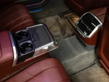 BMW 740d xDrive CESIUNE BT Leasing