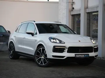 PORSCHE Cayenne E-Hybrid ACC 360 HUD BOSE Ventil
