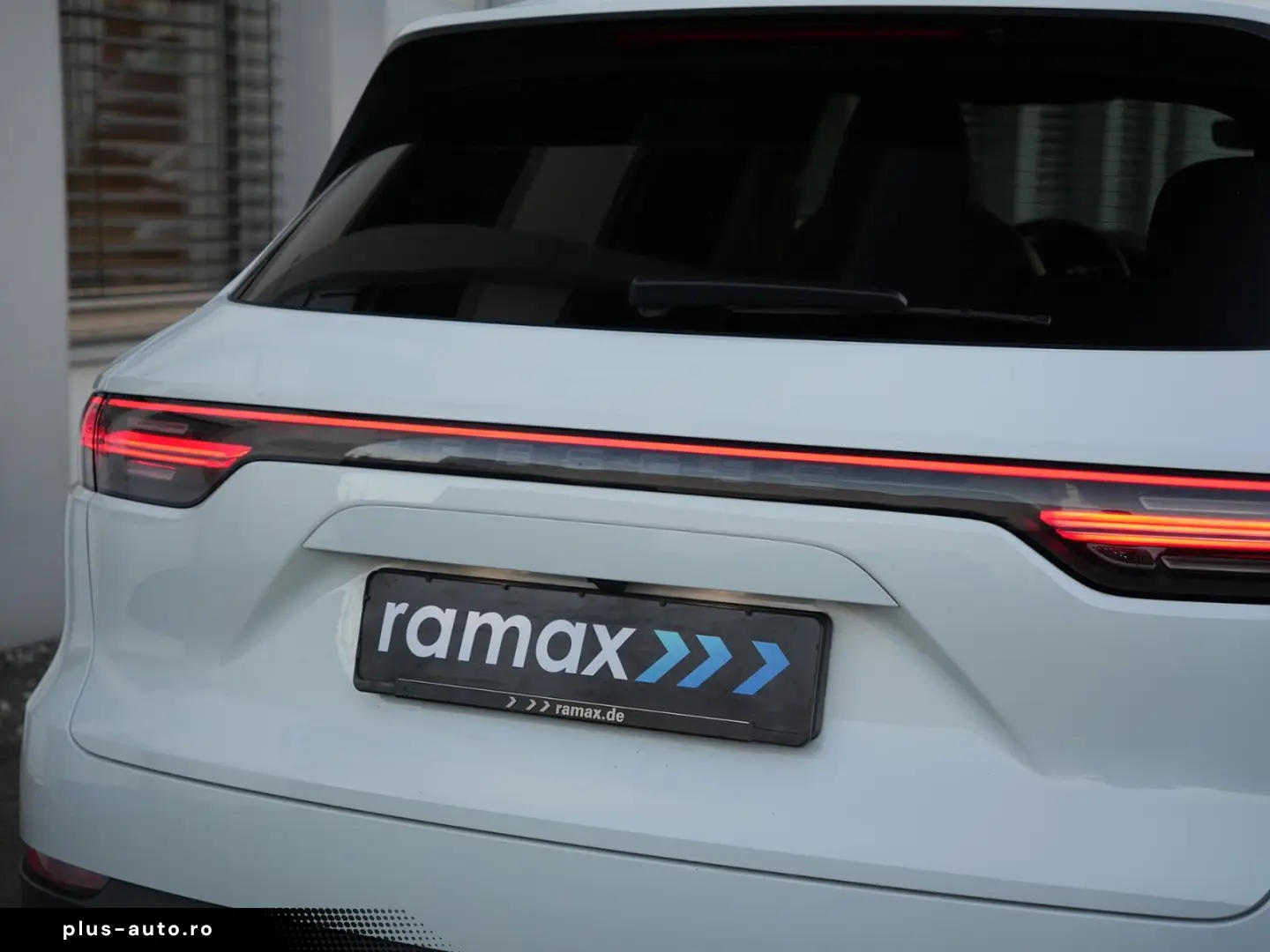 PORSCHE Cayenne E-Hybrid ACC 360 HUD BOSE Ventil