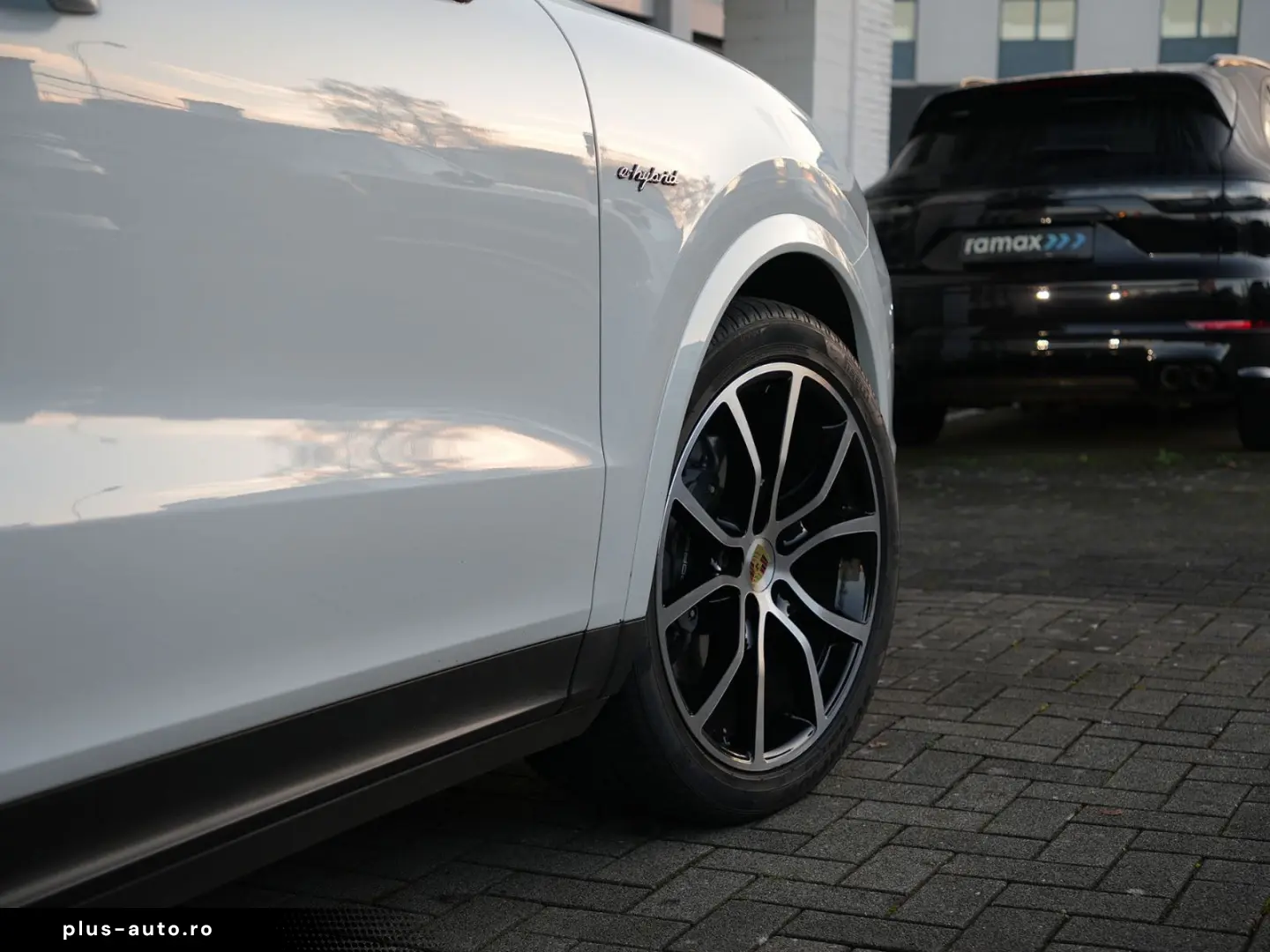 PORSCHE Cayenne E-Hybrid ACC 360 HUD BOSE Ventil