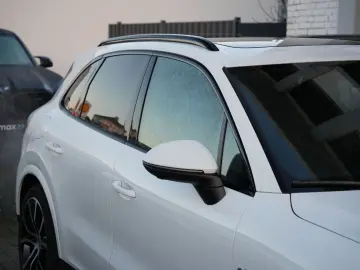 PORSCHE Cayenne E-Hybrid ACC 360 HUD BOSE Ventil