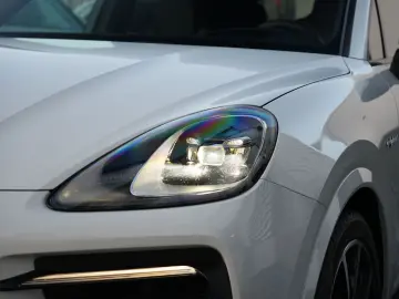 PORSCHE Cayenne E-Hybrid ACC 360 HUD BOSE Ventil