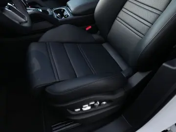 PORSCHE Cayenne E-Hybrid ACC 360 HUD BOSE Ventil