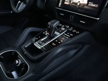 PORSCHE Cayenne E-Hybrid ACC 360 HUD BOSE Ventil