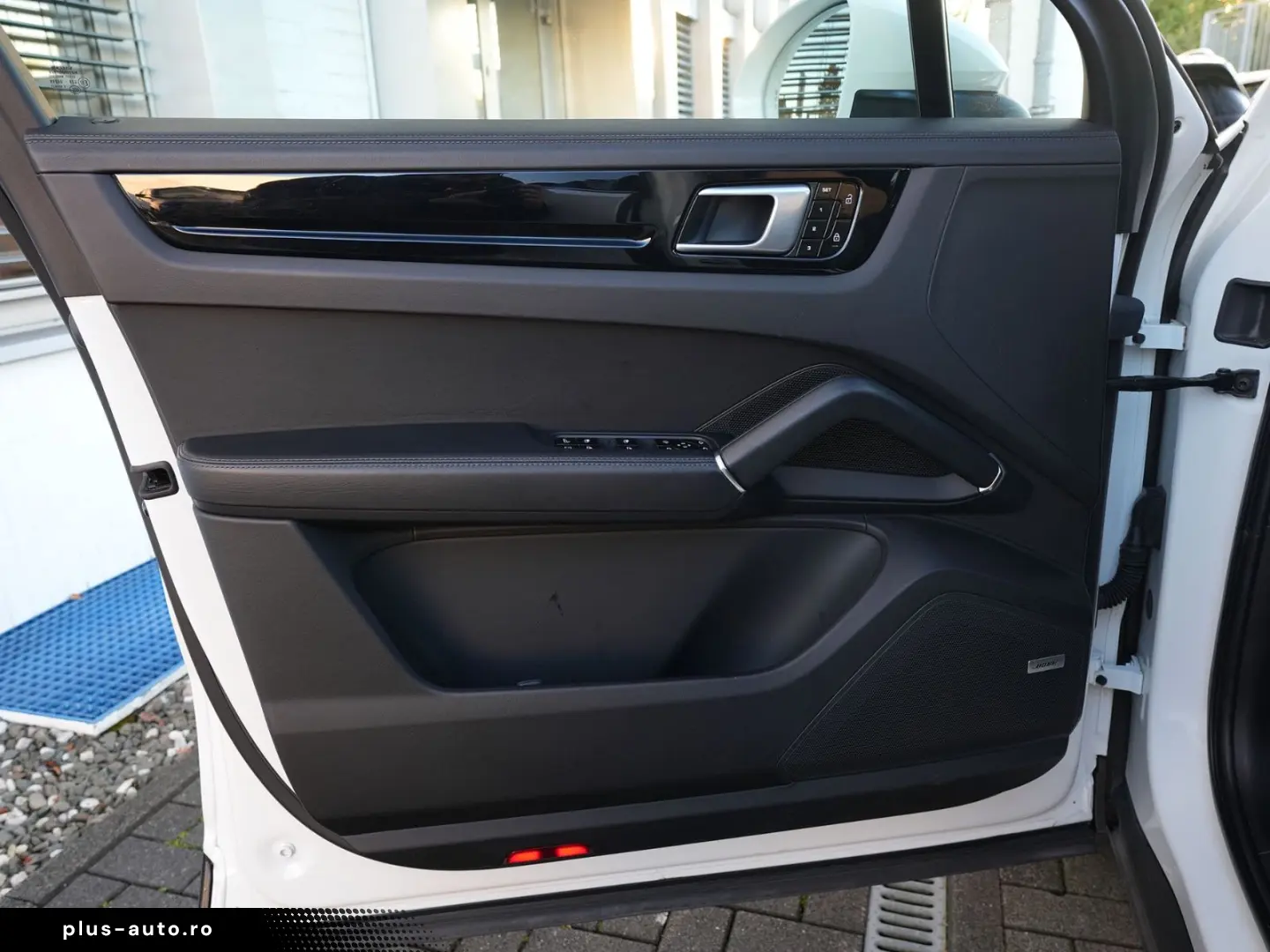 PORSCHE Cayenne E-Hybrid ACC 360 HUD BOSE Ventil