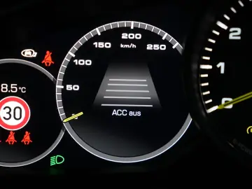 PORSCHE Cayenne E-Hybrid ACC 360 HUD BOSE Ventil