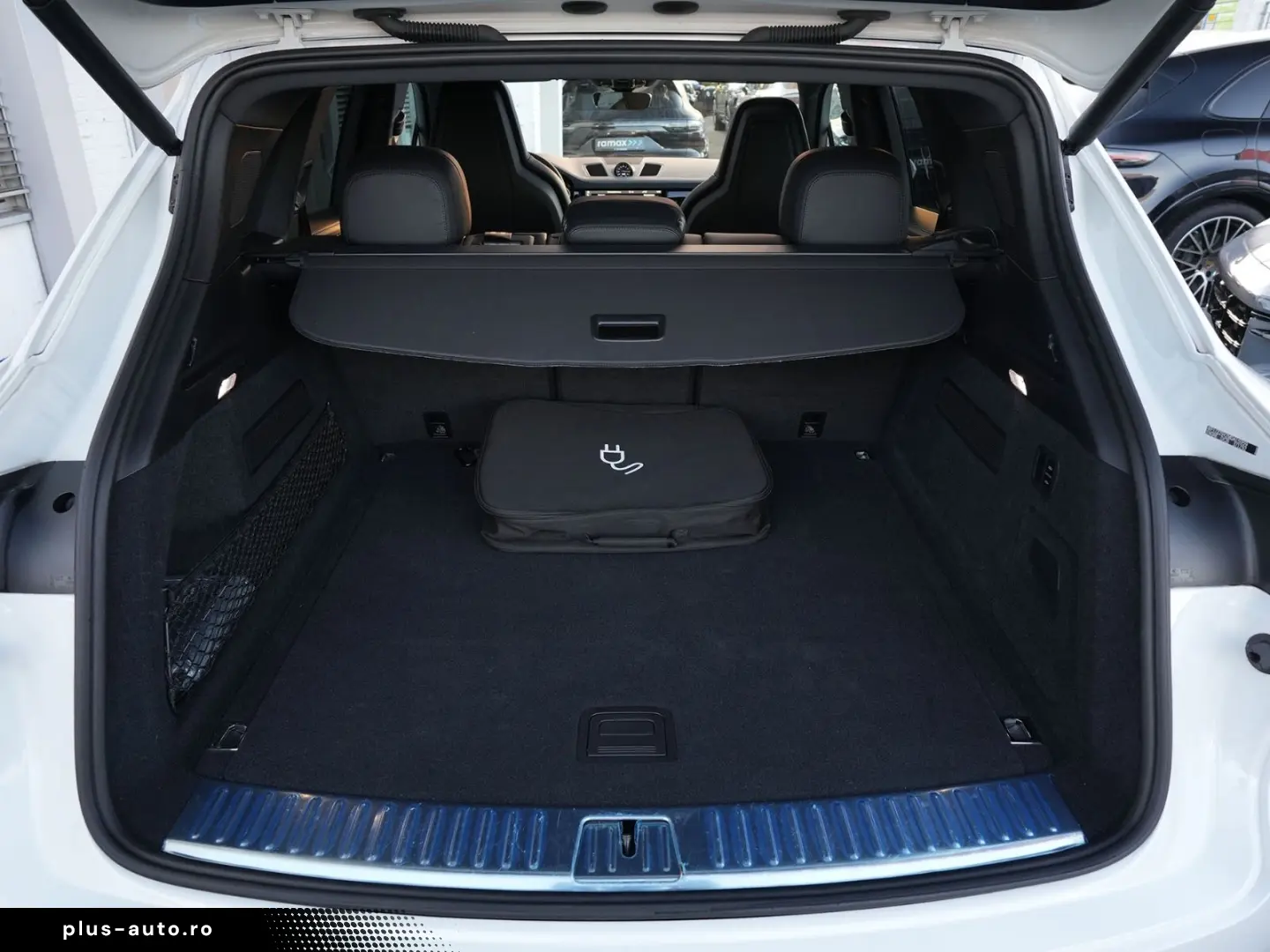 PORSCHE Cayenne E-Hybrid ACC 360 HUD BOSE Ventil