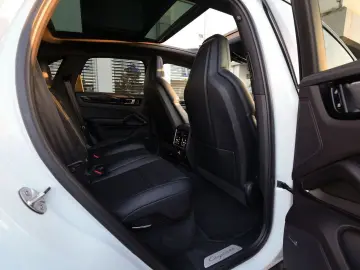 PORSCHE Cayenne E-Hybrid ACC 360 HUD BOSE Ventil