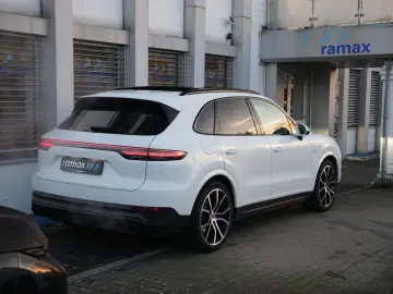 PORSCHE Cayenne E-Hybrid ACC 360 HUD BOSE Ventil
