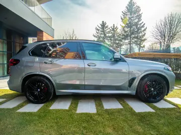 BMW X5 xDr. M Sport PRO Pneumatic Susp. HK Pano Iconic Glow