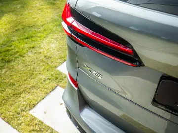 BMW X5 xDr. M Sport PRO Pneumatic Susp. HK Pano Iconic Glow