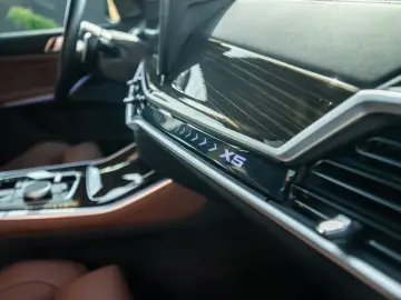 BMW X5 xDr. M Sport PRO Pneumatic Susp. HK Pano Iconic Glow