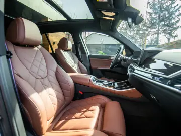 BMW X5 xDr. M Sport PRO Pneumatic Susp. HK Pano Iconic Glow