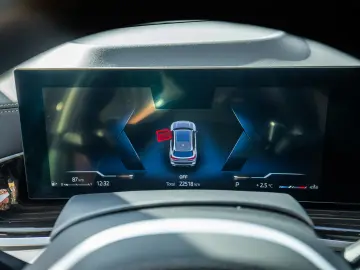 BMW X5 xDr. M Sport PRO Pneumatic Susp. HK Pano Iconic Glow