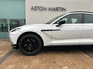 ASTON MARTIN DBX 4.0 V8 DBX707   Lunar White