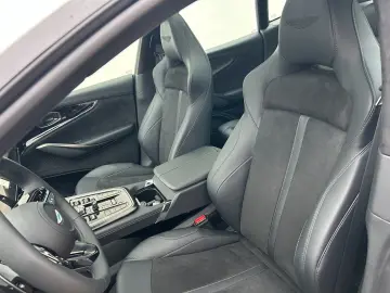 ASTON MARTIN DBX 4.0 V8 DBX707   Lunar White