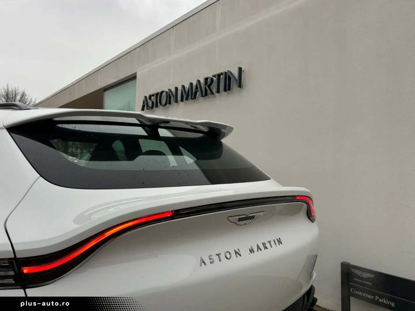 ASTON MARTIN DBX 4.0 V8 DBX707   Lunar White