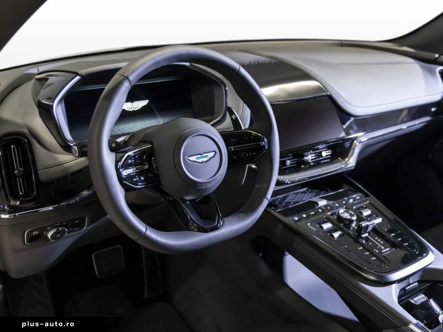 ASTON MARTIN DBX 707 -Lightning Silver-