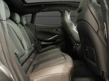 ASTON MARTIN DBX 707 MY 2025