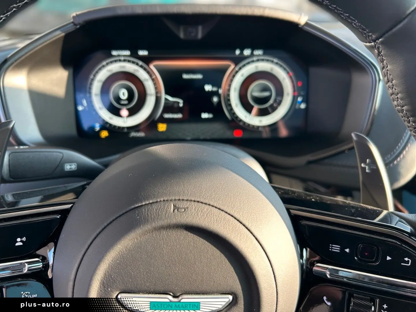 ASTON MARTIN DBX 707